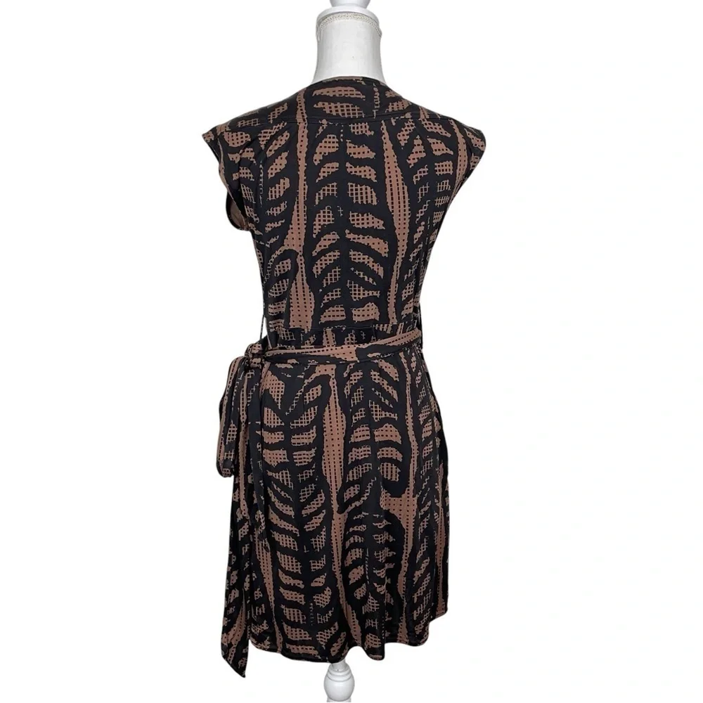 Tory Burch Ivette Kongo Leaf Print Silk Dress in Black Brown Size XSmall - Picture 3 of 11